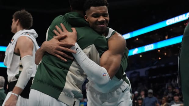 Milwaukee Bucks forward Giannis Antetokounmpo (34) and Milwaukee Bucks guard Malik Beasley (5) 